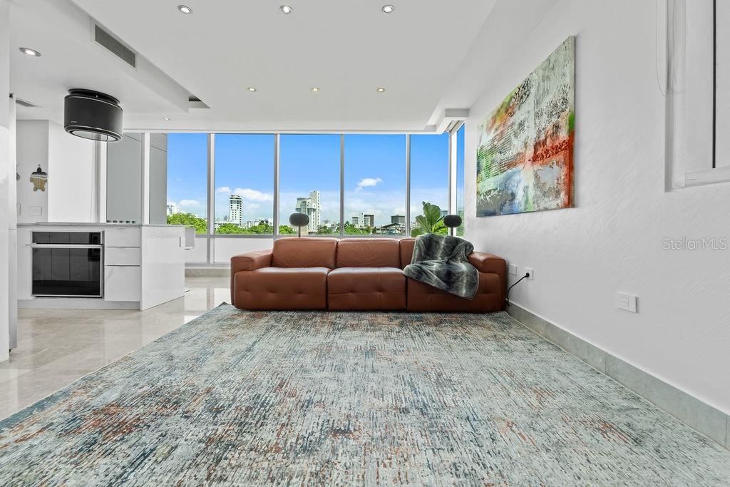 555 MONSERRATE ST #503