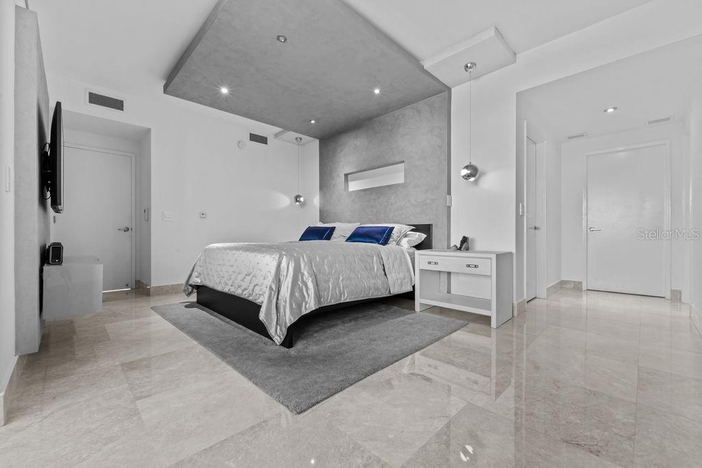 555 MONSERRATE ST #503