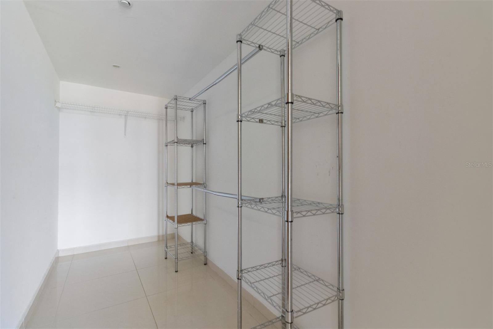 48 AV. LUIS MUÑOZ RIVERA #1607