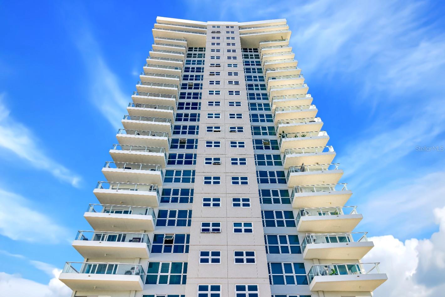 48 AV. LUIS MUÑOZ RIVERA #1607