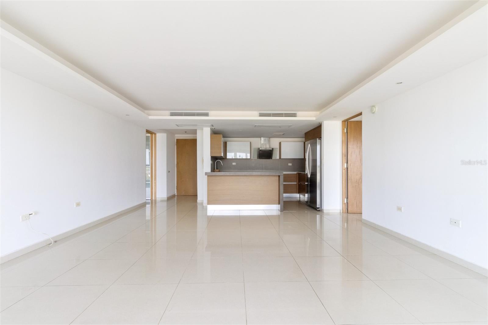 48 AV. LUIS MUÑOZ RIVERA #1607