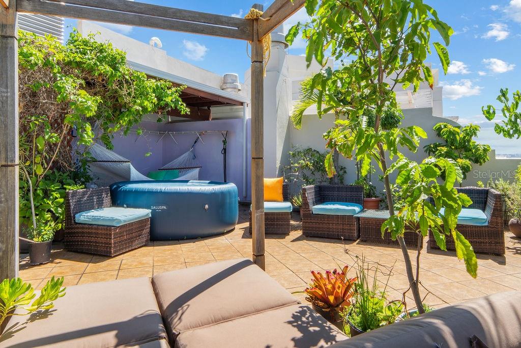 100 CALLE DEL MUELLE CAPITOLIO PLAZA #21001