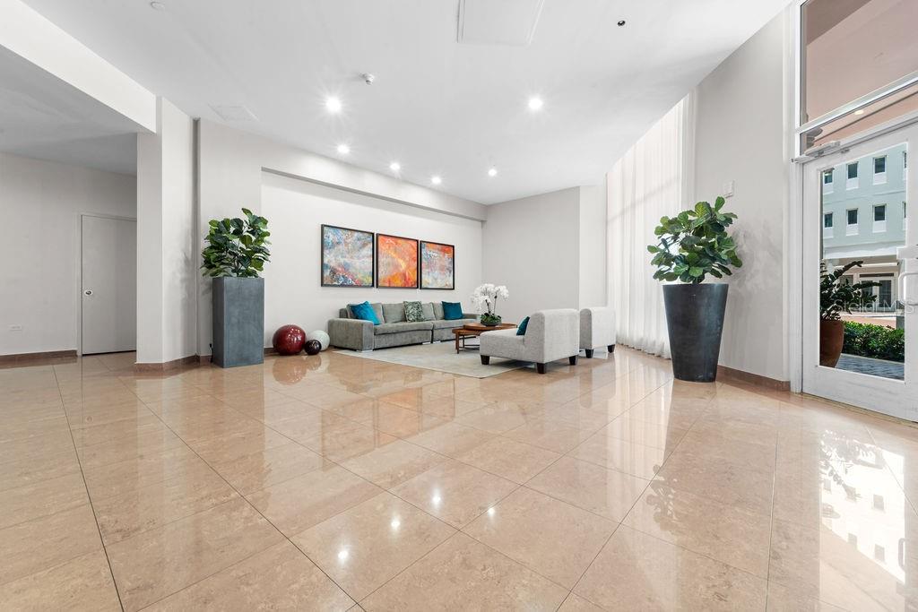 100 CALLE DEL MUELLE CAPITOLIO PLAZA #21001