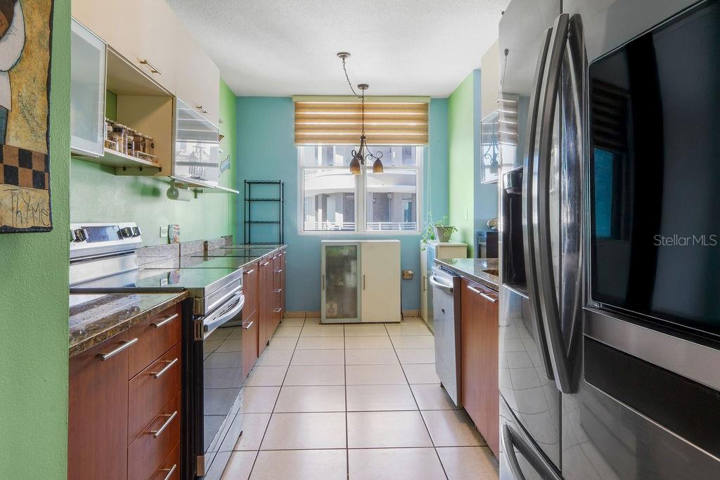 100 CALLE DEL MUELLE CAPITOLIO PLAZA #21001