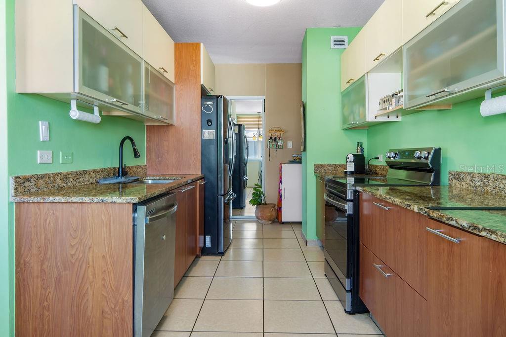 100 CALLE DEL MUELLE CAPITOLIO PLAZA #21001