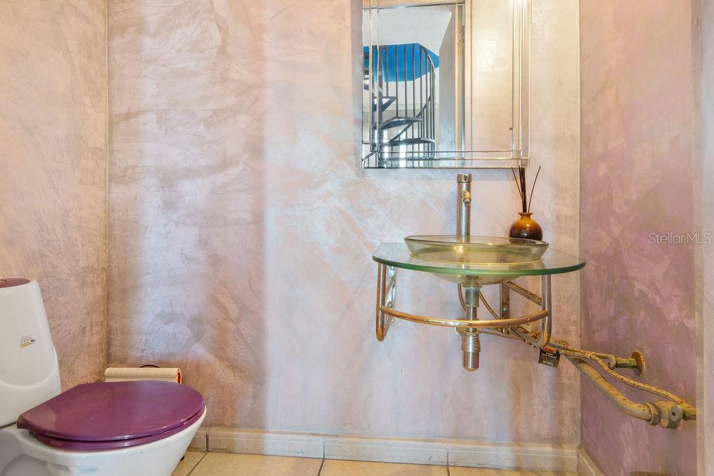 100 CALLE DEL MUELLE CAPITOLIO PLAZA #21001