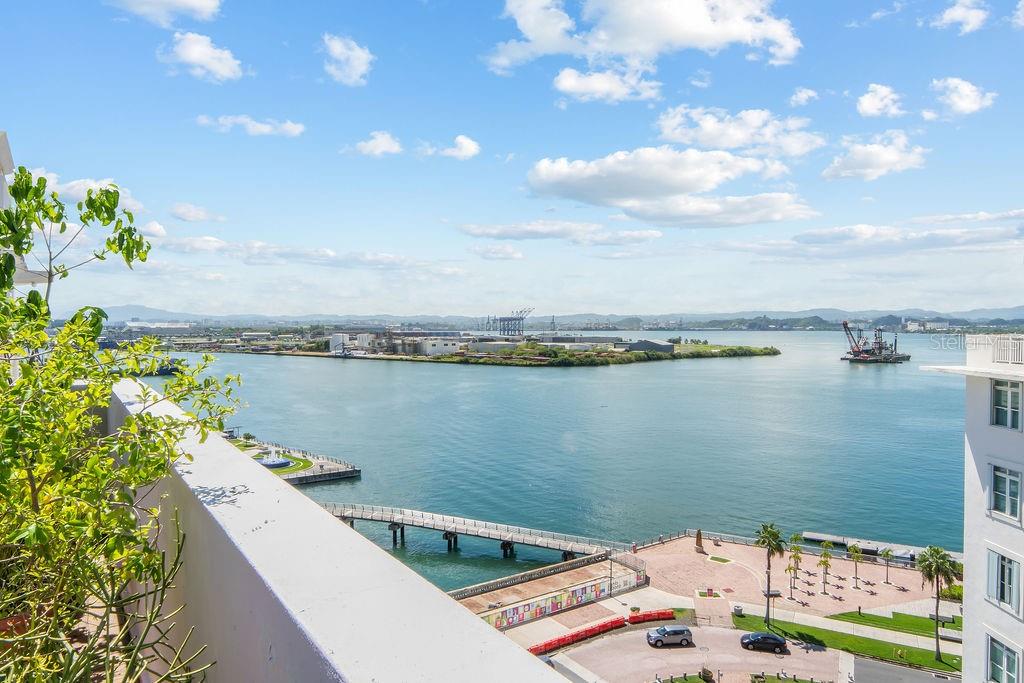 100 CALLE DEL MUELLE CAPITOLIO PLAZA #21001