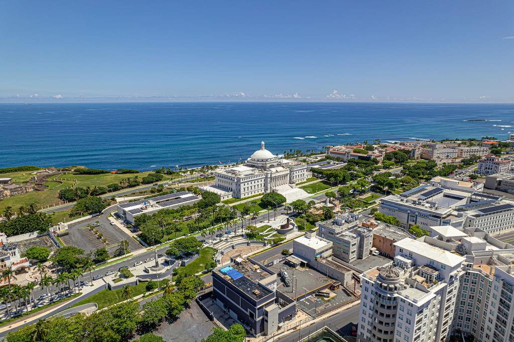 100 CALLE DEL MUELLE CAPITOLIO PLAZA #21001