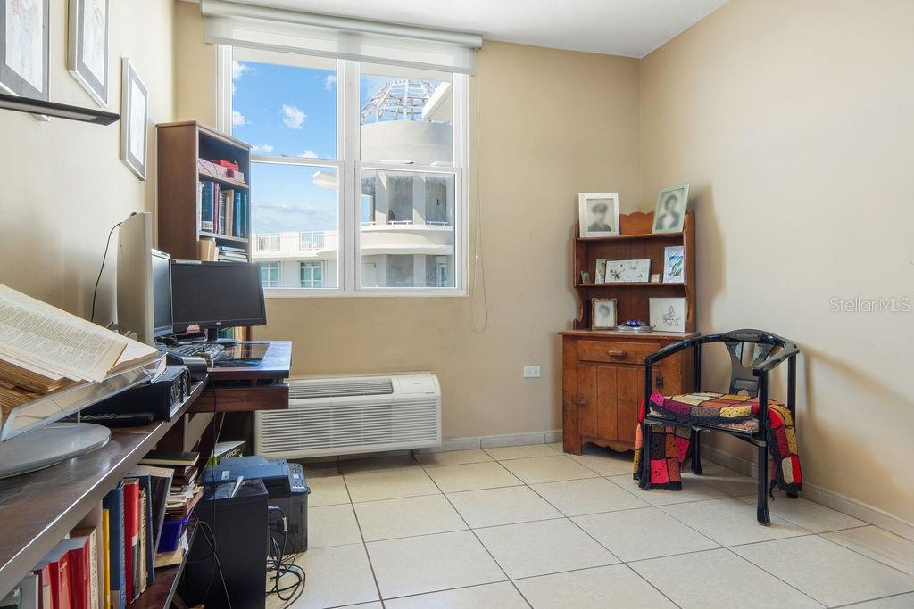 100 CALLE DEL MUELLE CAPITOLIO PLAZA #21001