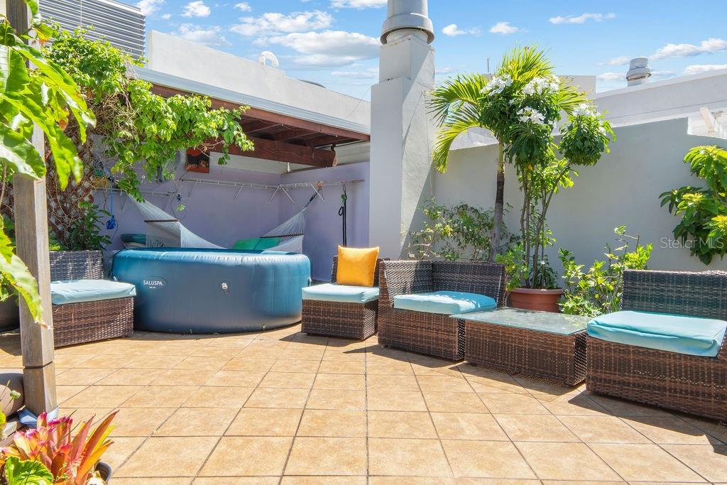 100 CALLE DEL MUELLE CAPITOLIO PLAZA #21001