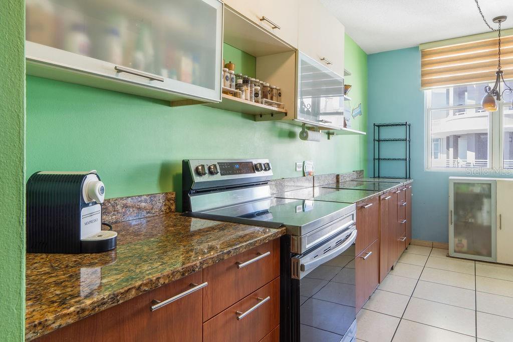 100 CALLE DEL MUELLE CAPITOLIO PLAZA #21001