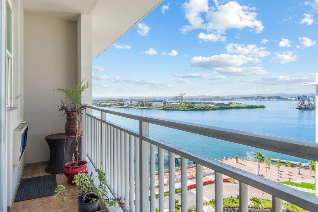 100 CALLE DEL MUELLE CAPITOLIO PLAZA #21001