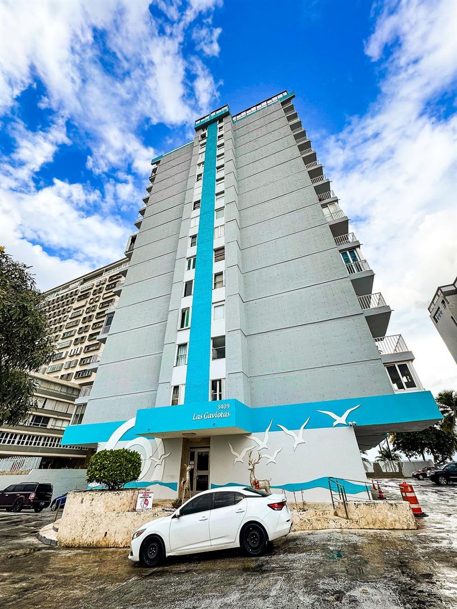 3409 AVE. ISLA VERDE #306