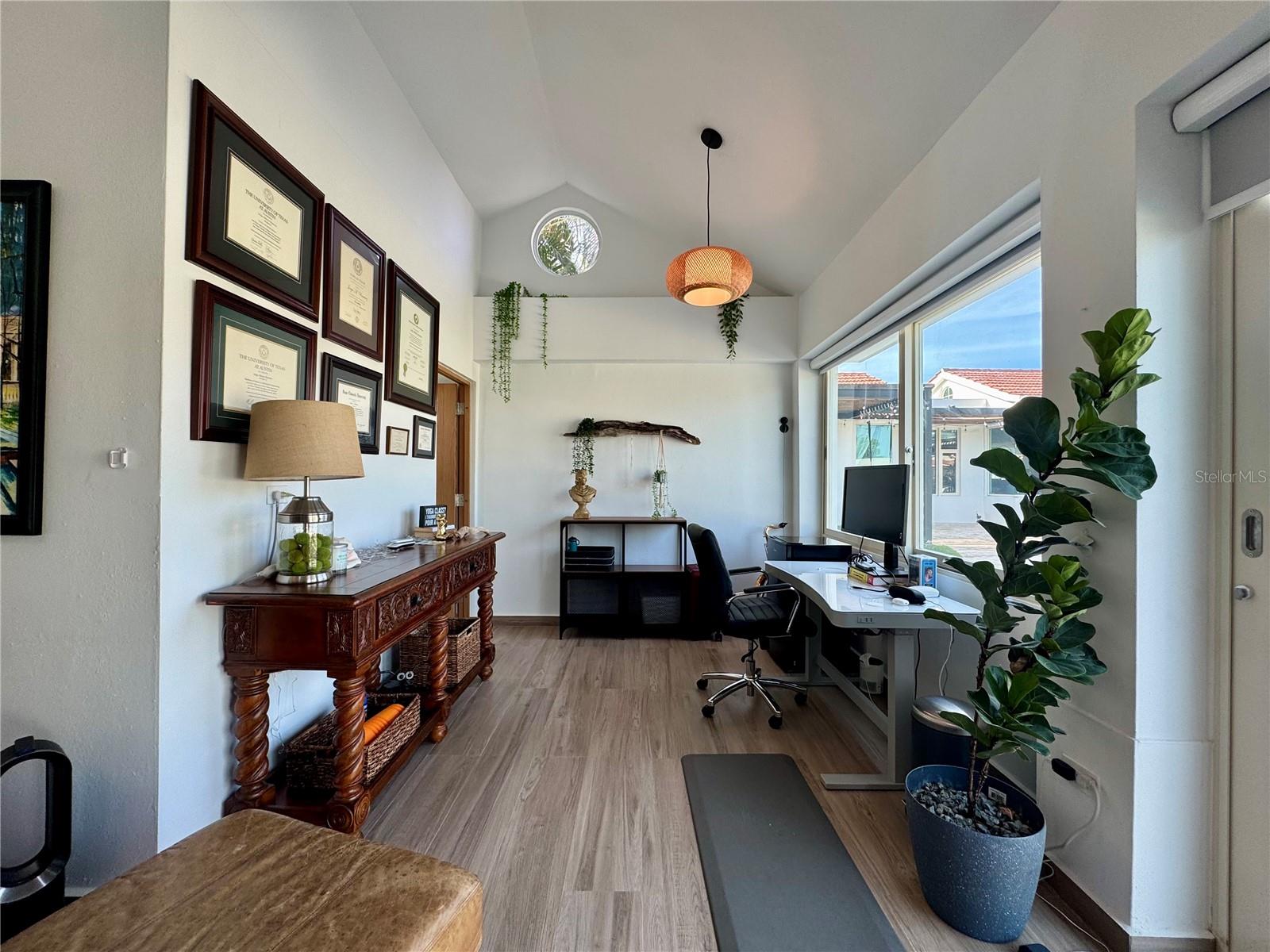 173 CAMINO DE LOS JAZMINES