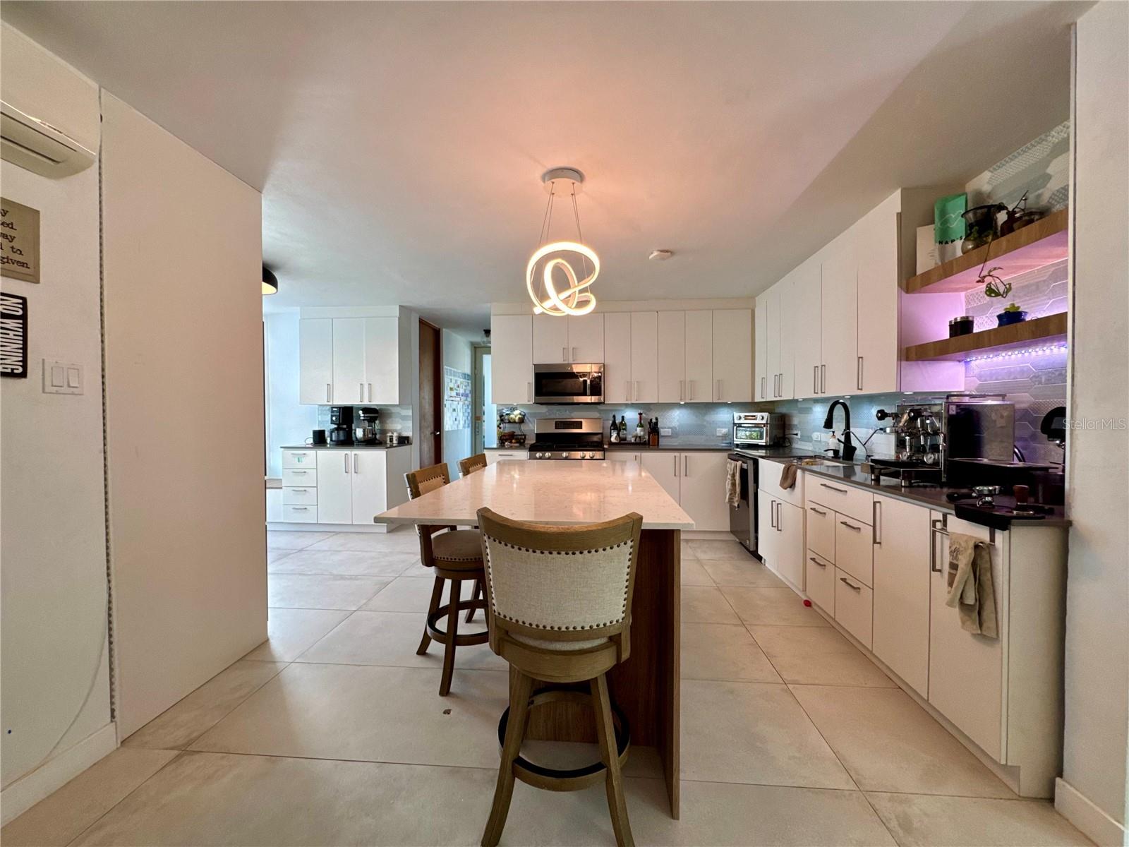 173 CAMINO DE LOS JAZMINES