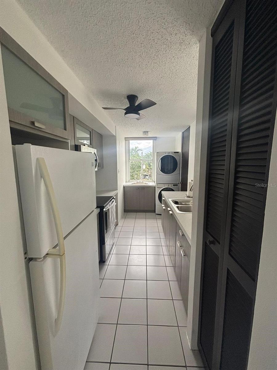 Ave Lopategui VILLAS DE PARKVILLE 2 #EF-3