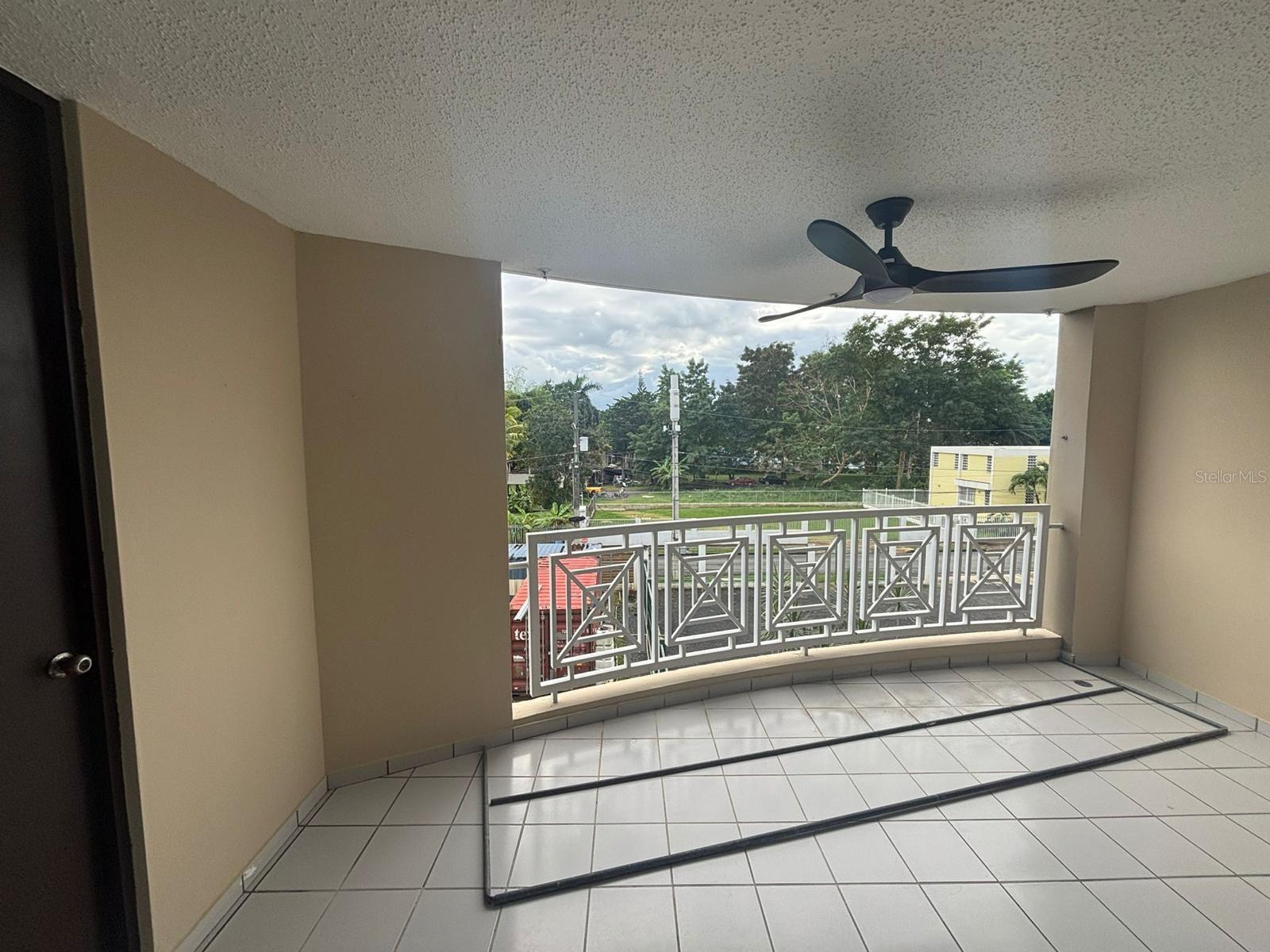 Ave Lopategui VILLAS DE PARKVILLE 2 #EF-3