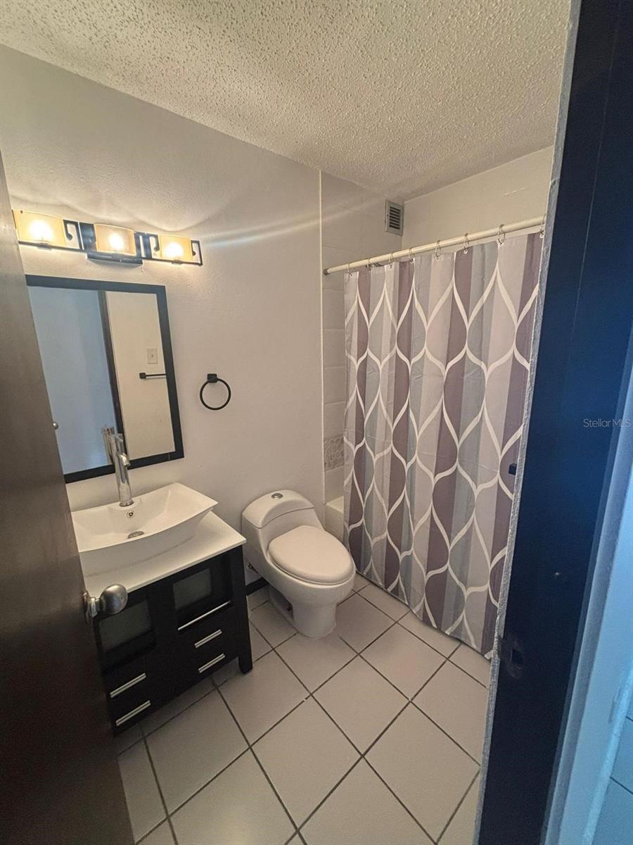 Ave Lopategui VILLAS DE PARKVILLE 2 #EF-3