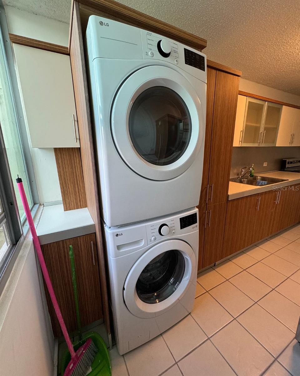 17 CALLE REGINA MEDINA COND. ATRIUM PARK #Apt. A-308