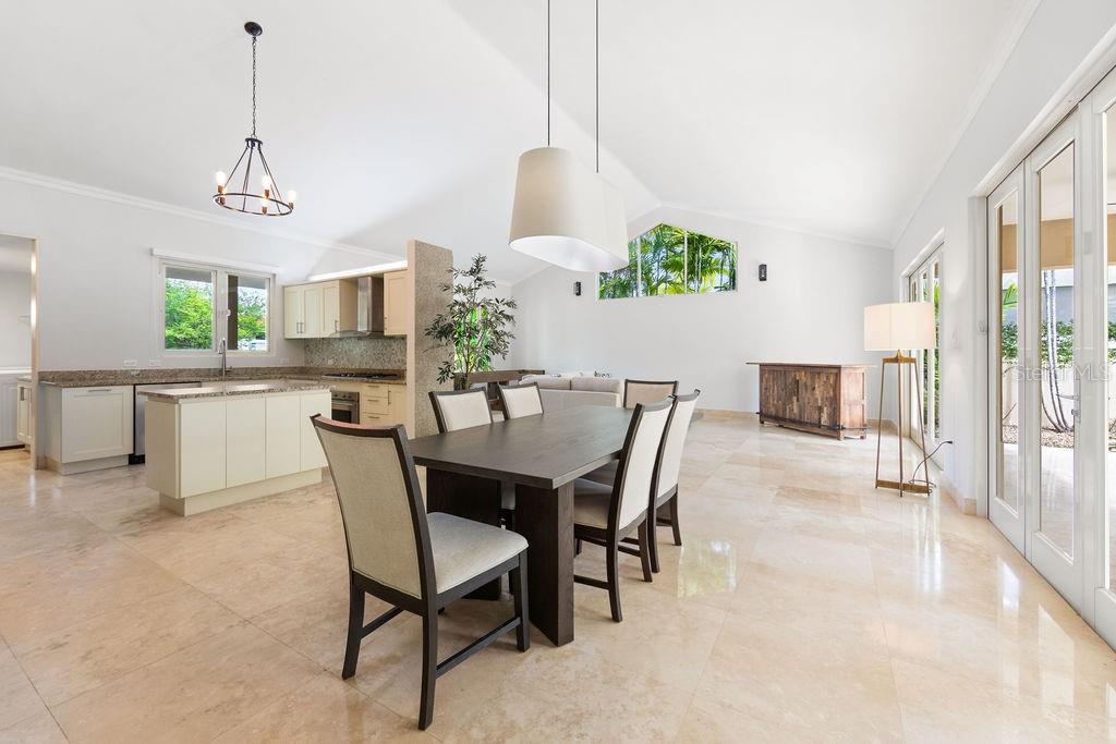 327 CAMINO DEL GUAMA