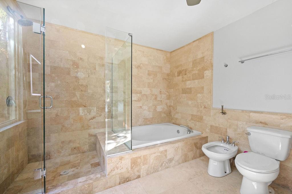 327 CAMINO DEL GUAMA