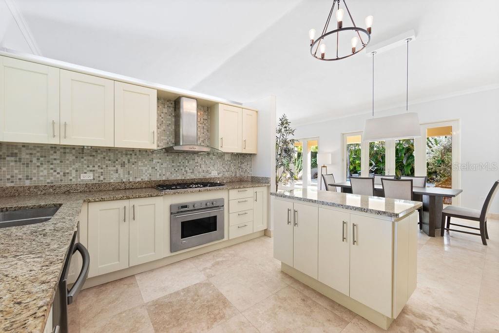 327 CAMINO DEL GUAMA