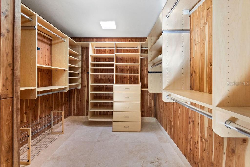 327 CAMINO DEL GUAMA