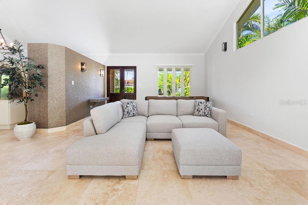 327 CAMINO DEL GUAMA