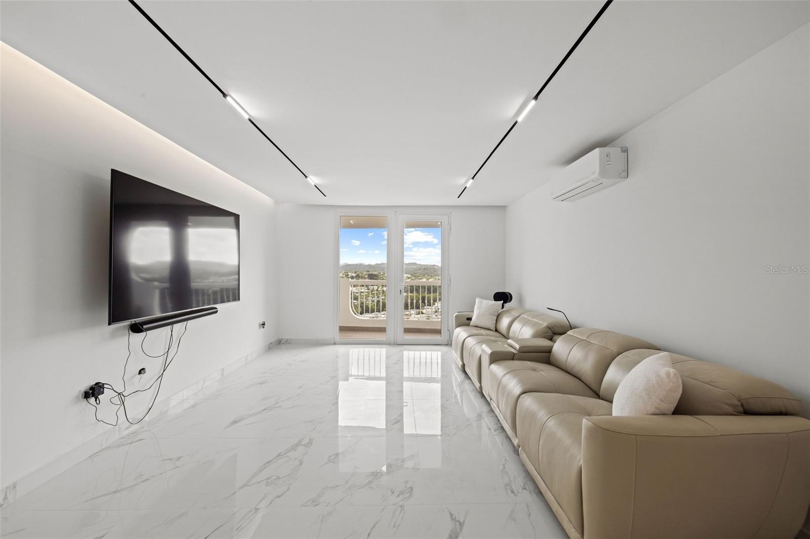 1010 CALLE ORQUID #1106