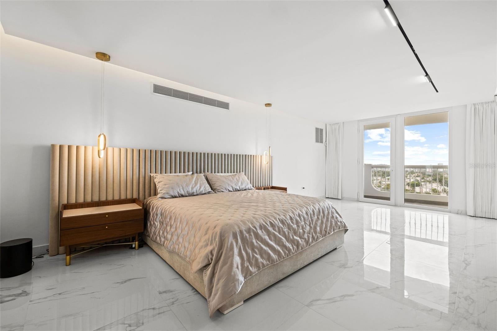 1010 CALLE ORQUID #1106