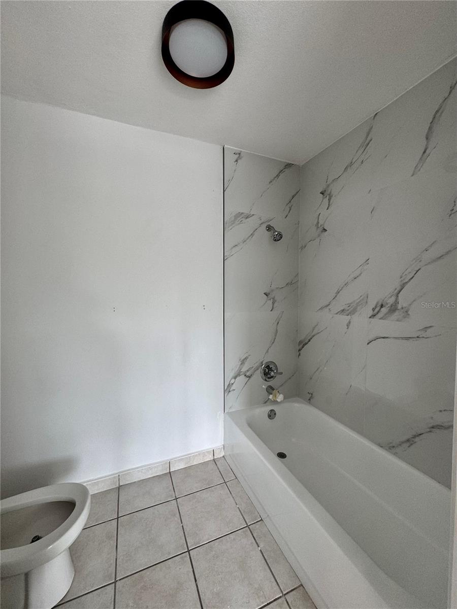 29 CALLE BASILIO CATALA #210