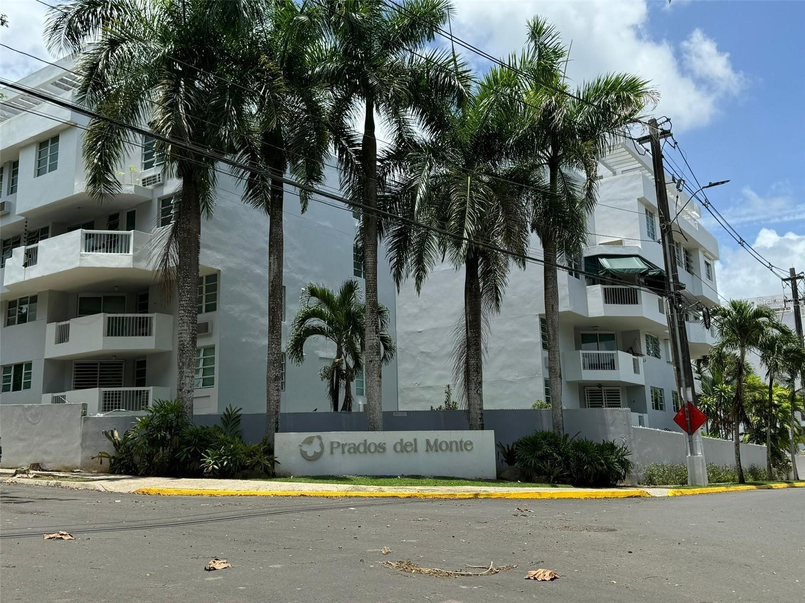 29 CALLE BASILIO CATALA #210