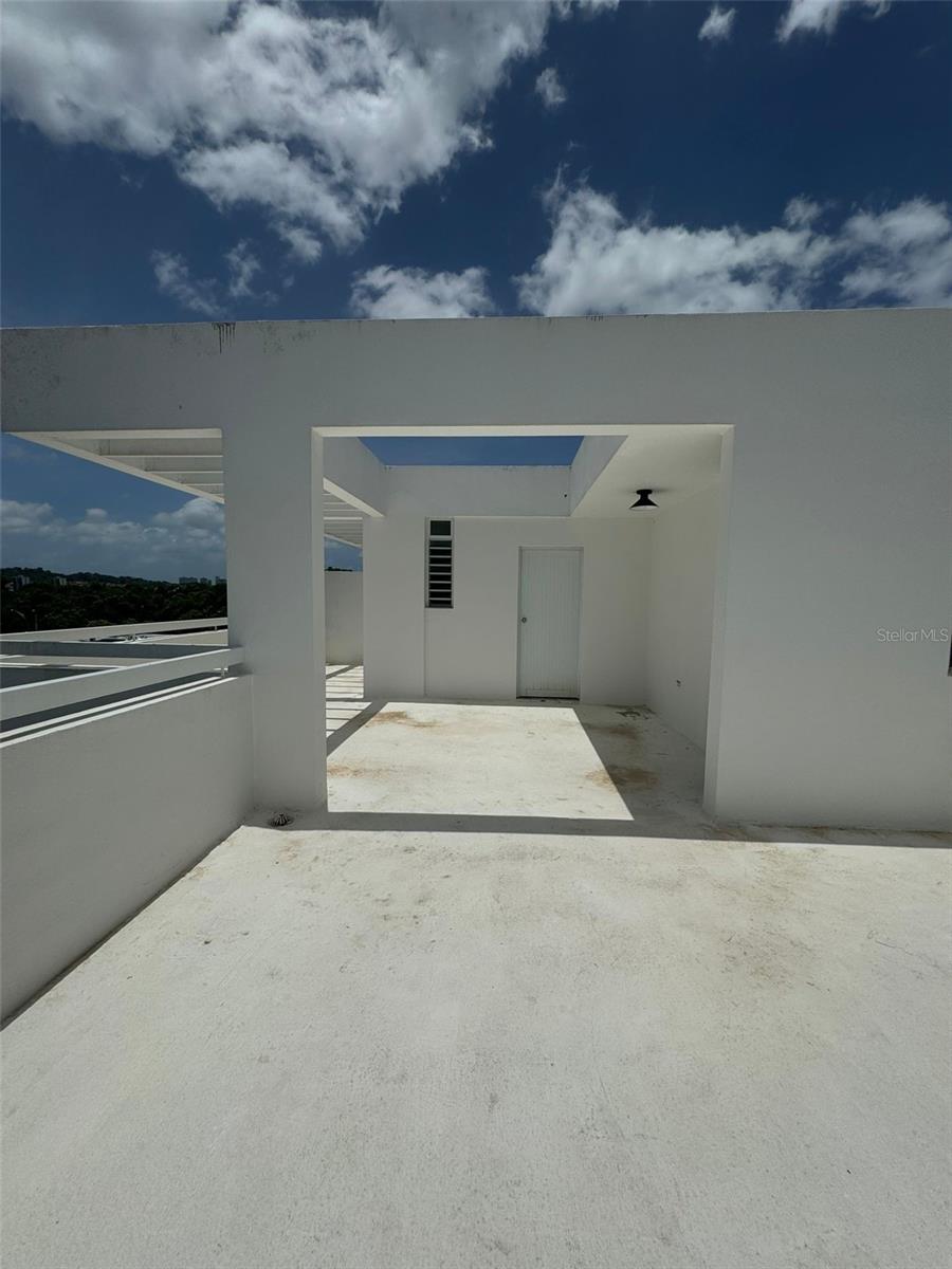 29 CALLE BASILIO CATALA #210