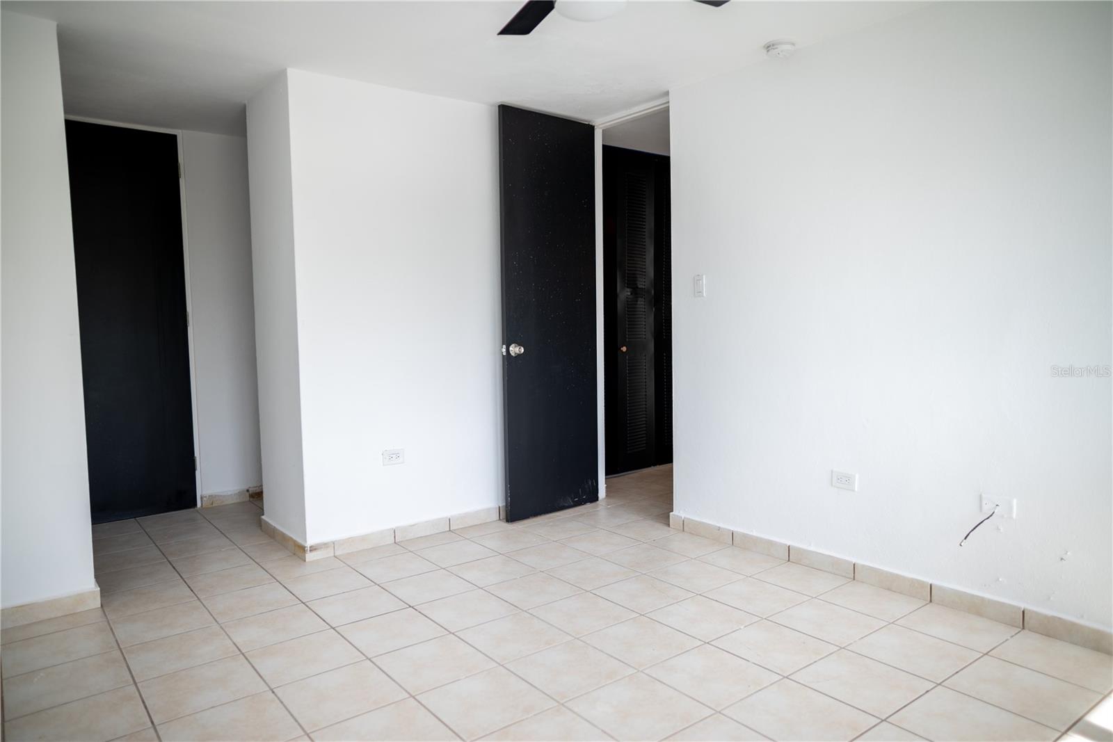 29 CALLE BASILIO CATALA #210