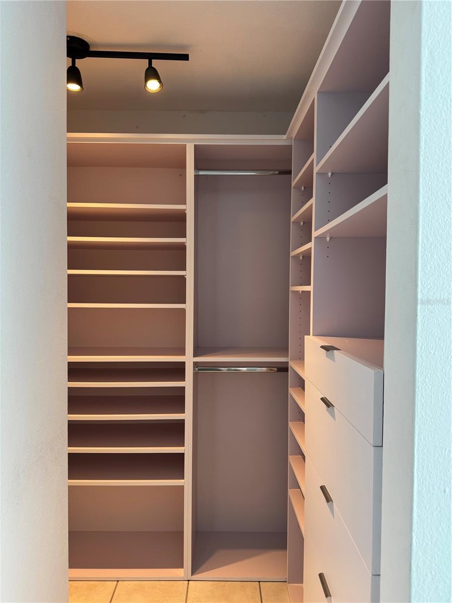 29 CALLE BASILIO CATALA #210