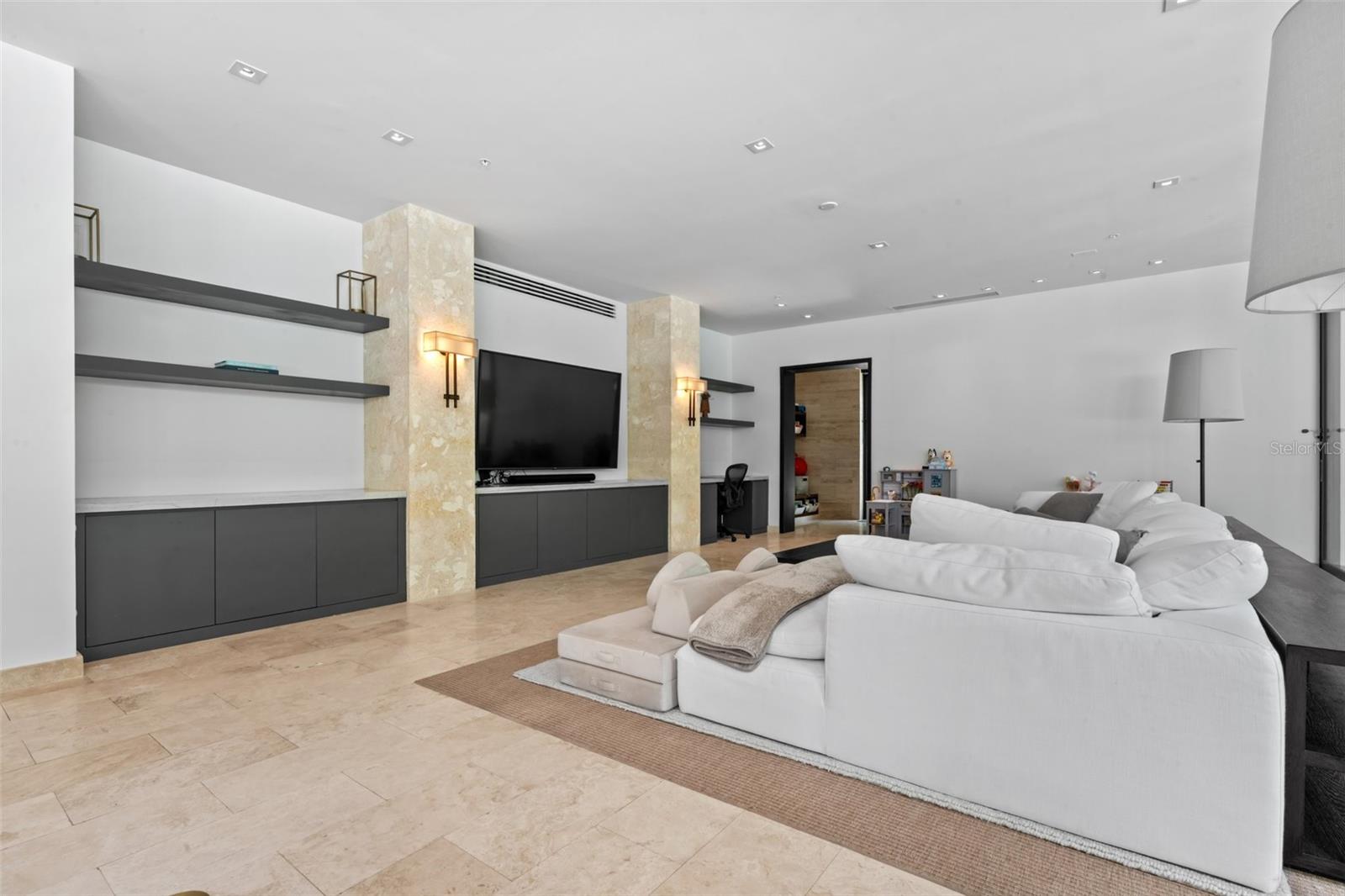 2200 DORADO BEACH DR #3