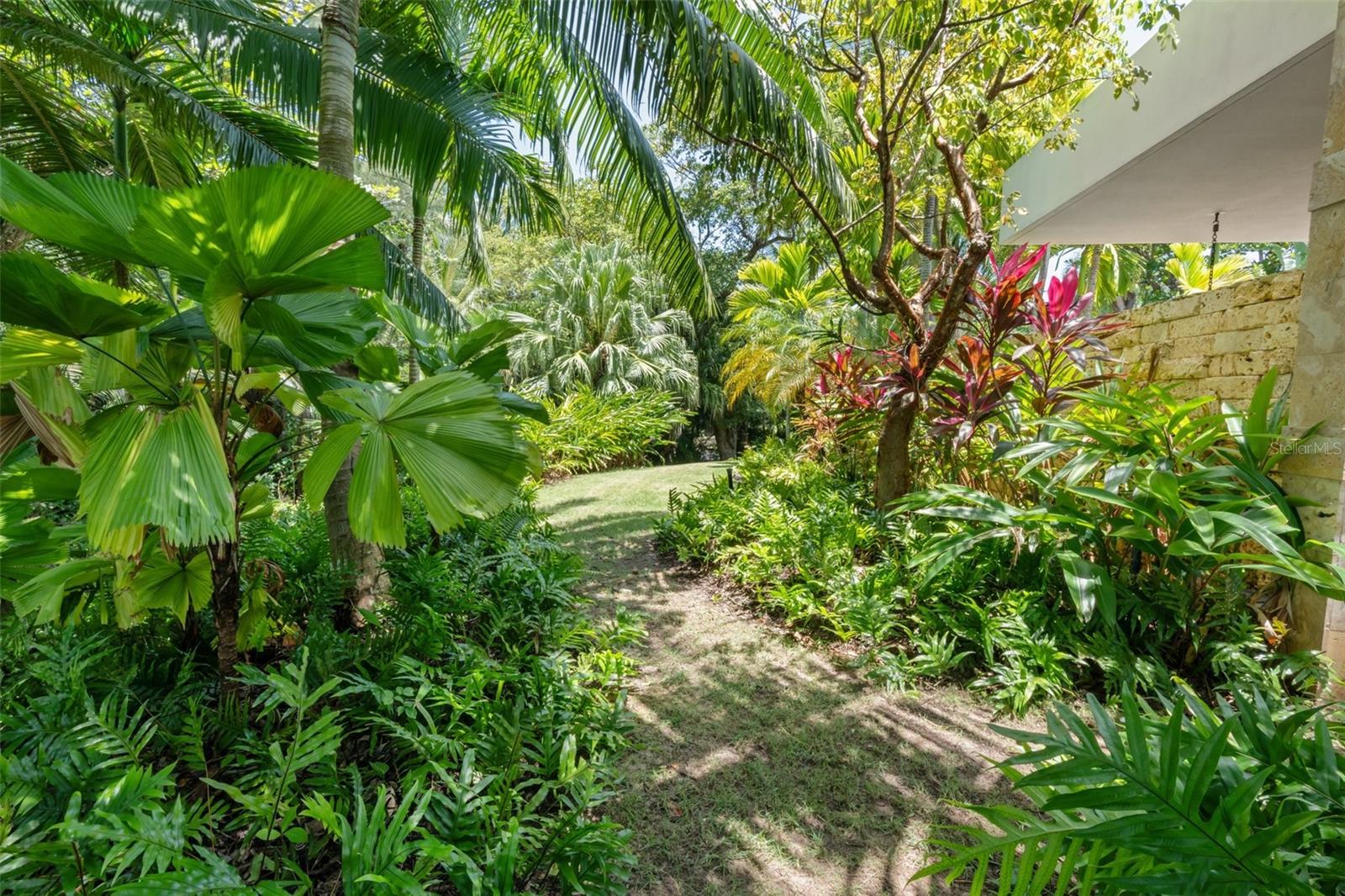 2200 DORADO BEACH DR #3