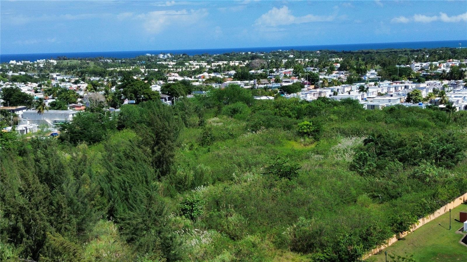 BO HIGUILLAR CARR. 695 KM. 3.2