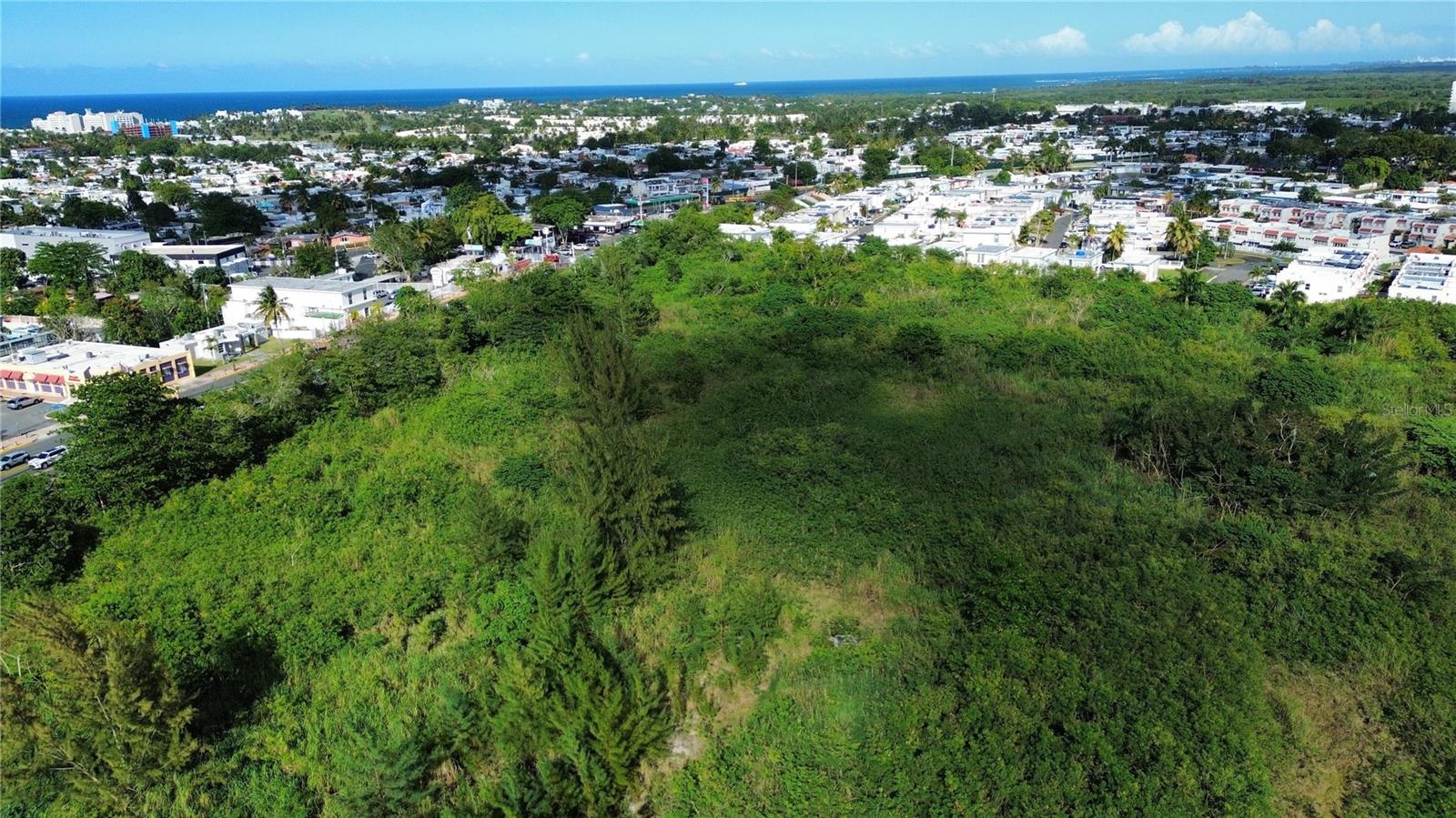 BO HIGUILLAR CARR. 695 KM. 3.2