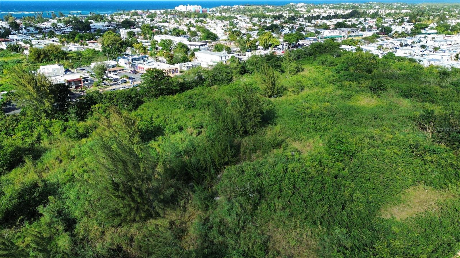 BO HIGUILLAR CARR. 695 KM. 3.2