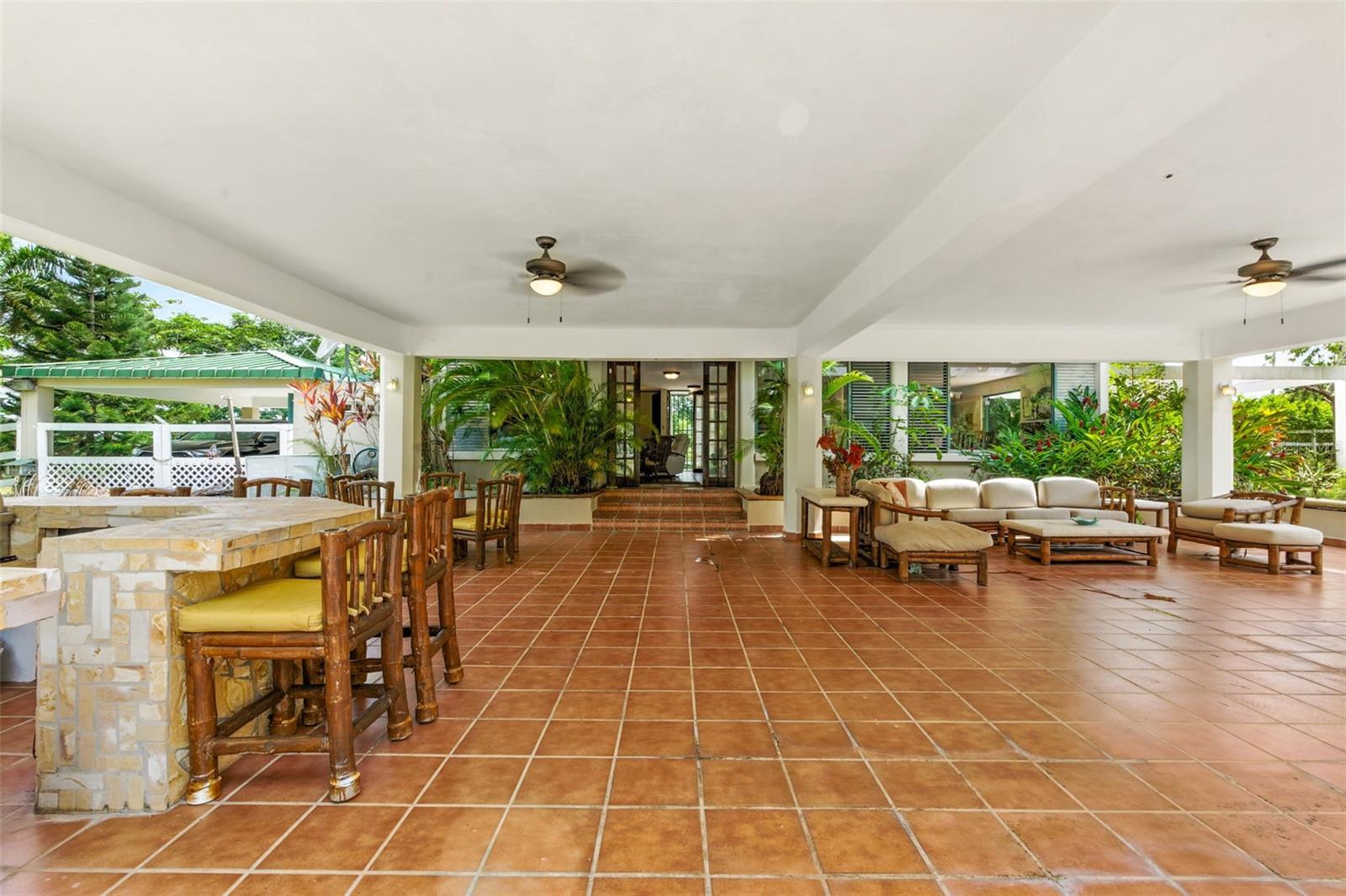 6 HACIENDA MARGARITA