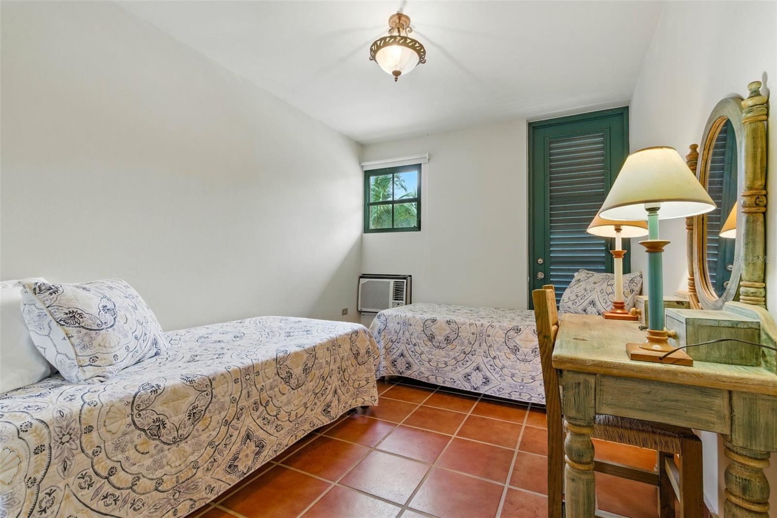 6 HACIENDA MARGARITA