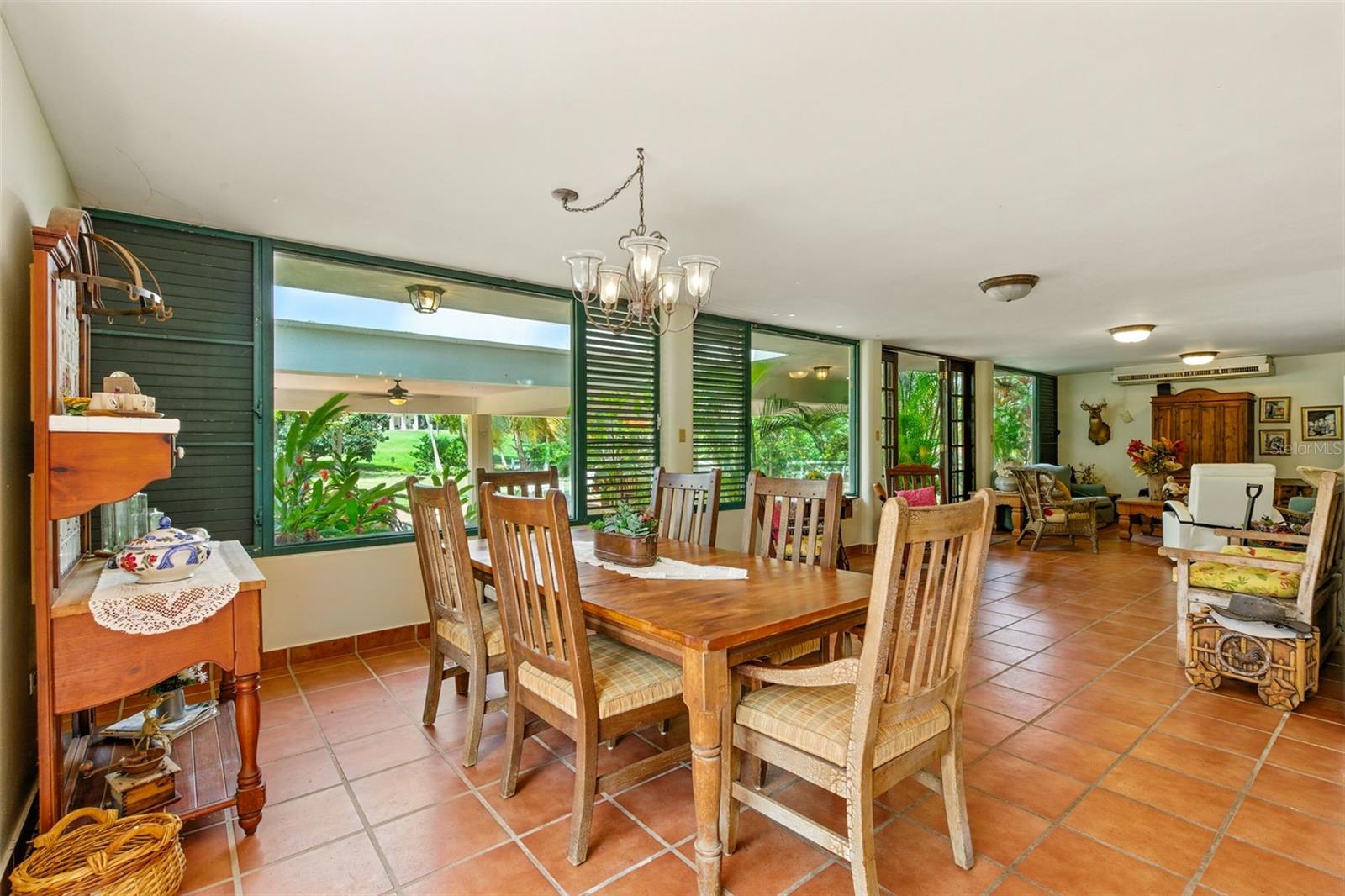 6 HACIENDA MARGARITA