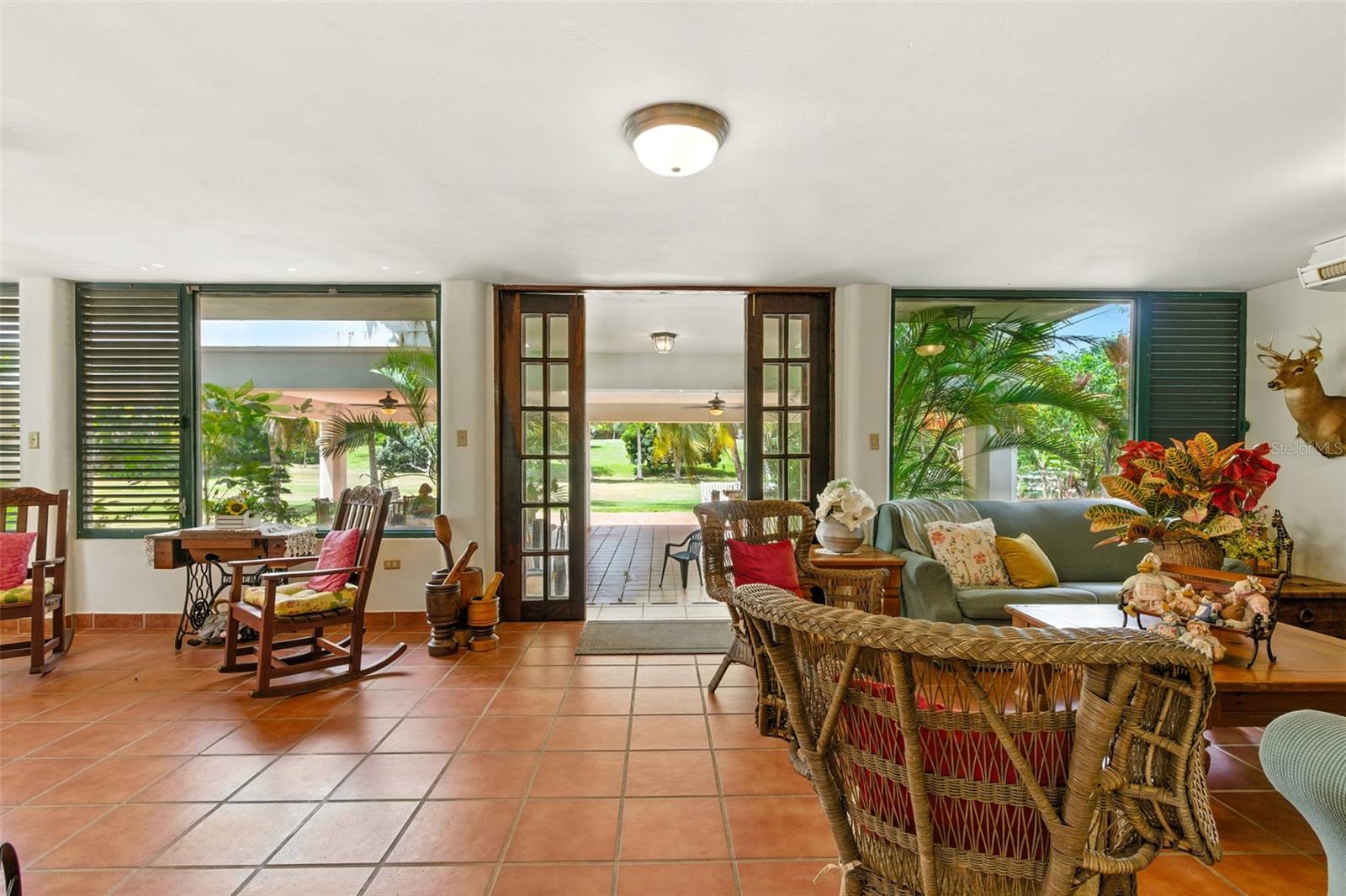 6 HACIENDA MARGARITA