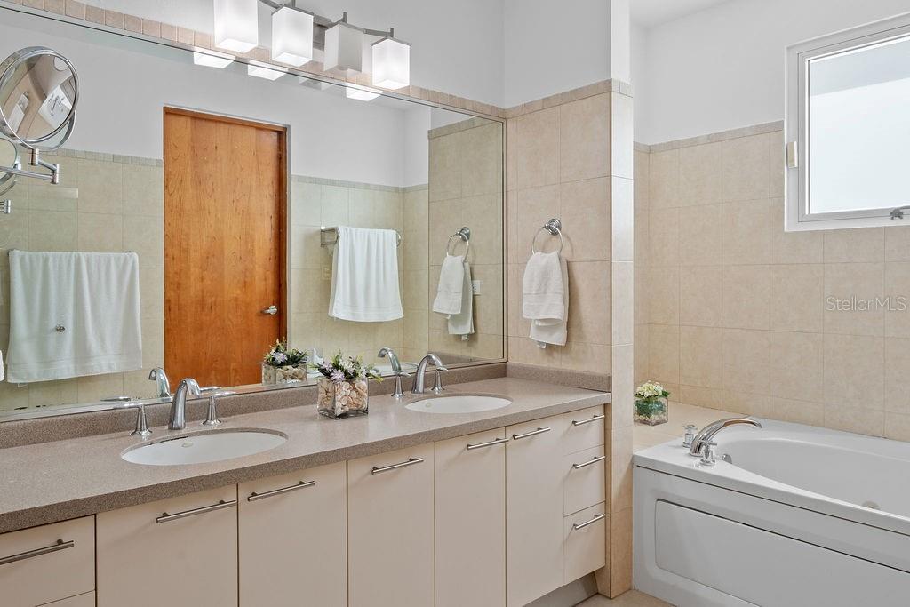 URB MIRABELLA B-53 AQUAMARINA