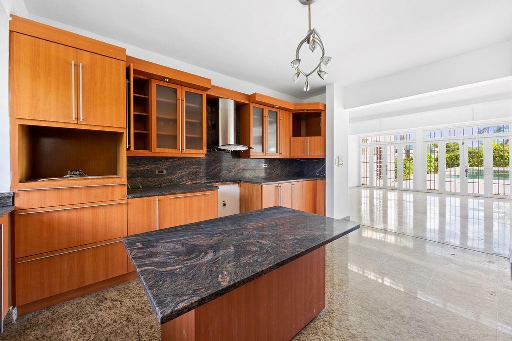 URB. SANTA MARIA 1906 CLL ORQUIDEA