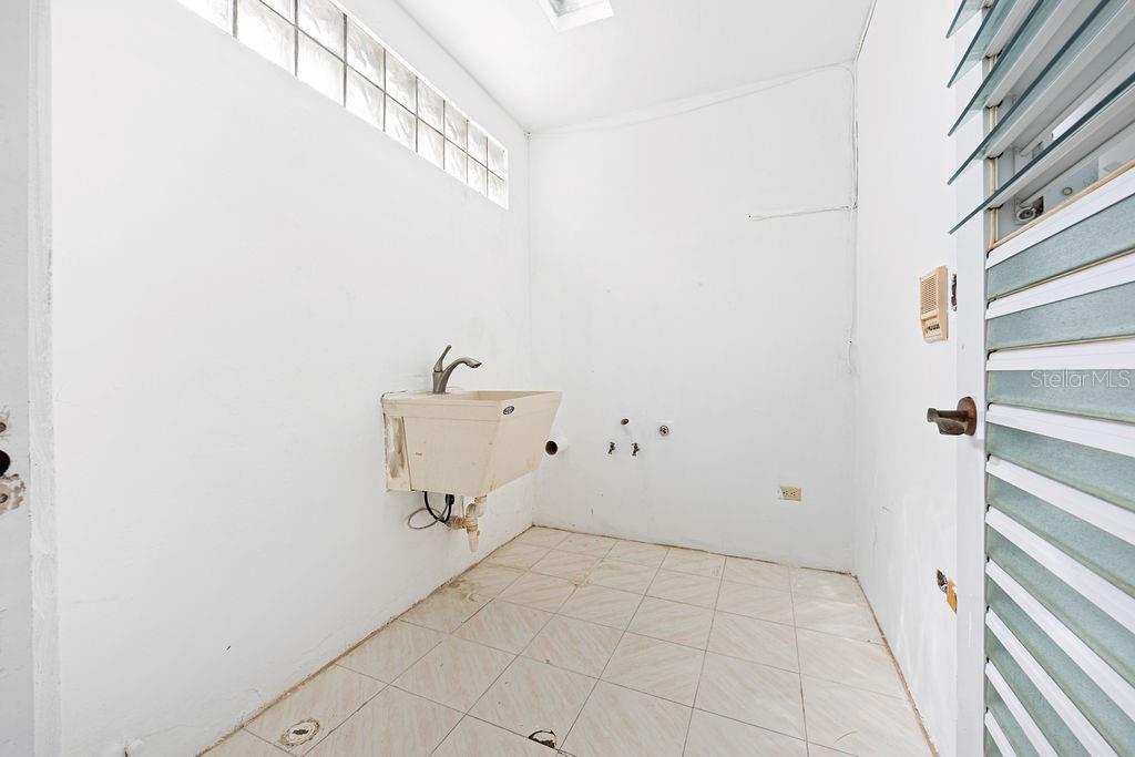 URB. SANTA MARIA 1906 CLL ORQUIDEA