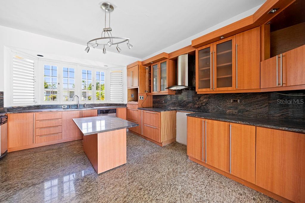 URB. SANTA MARIA 1906 CLL ORQUIDEA