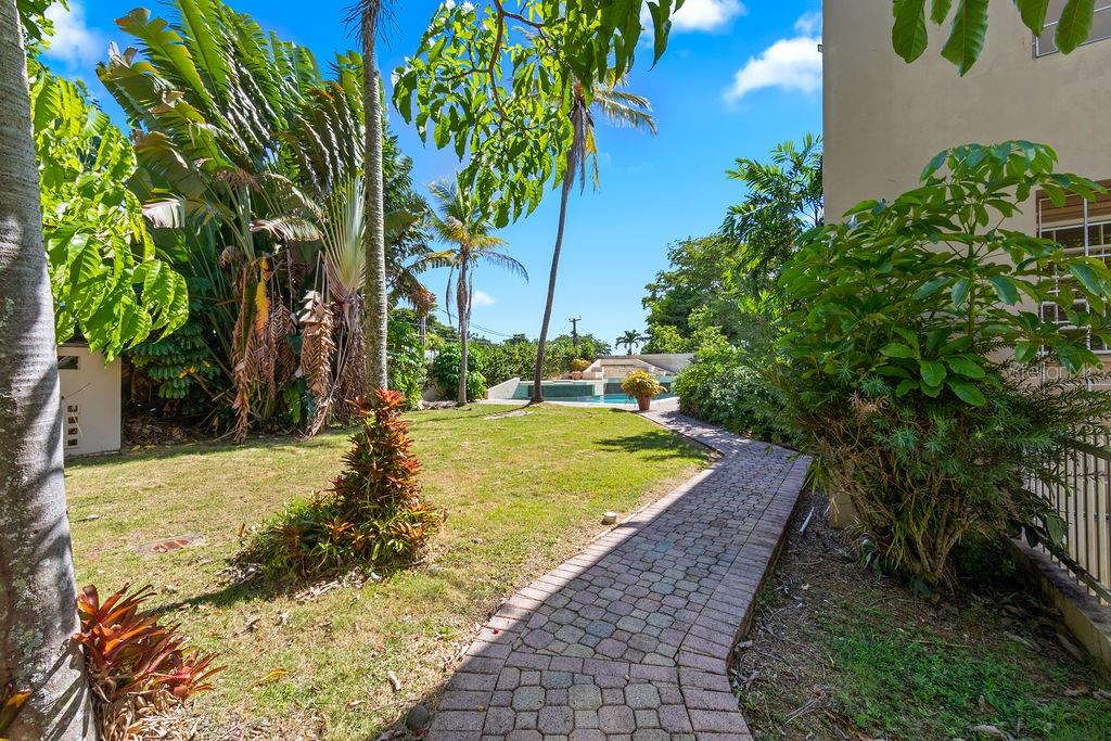 URB. SANTA MARIA 1906 CLL ORQUIDEA