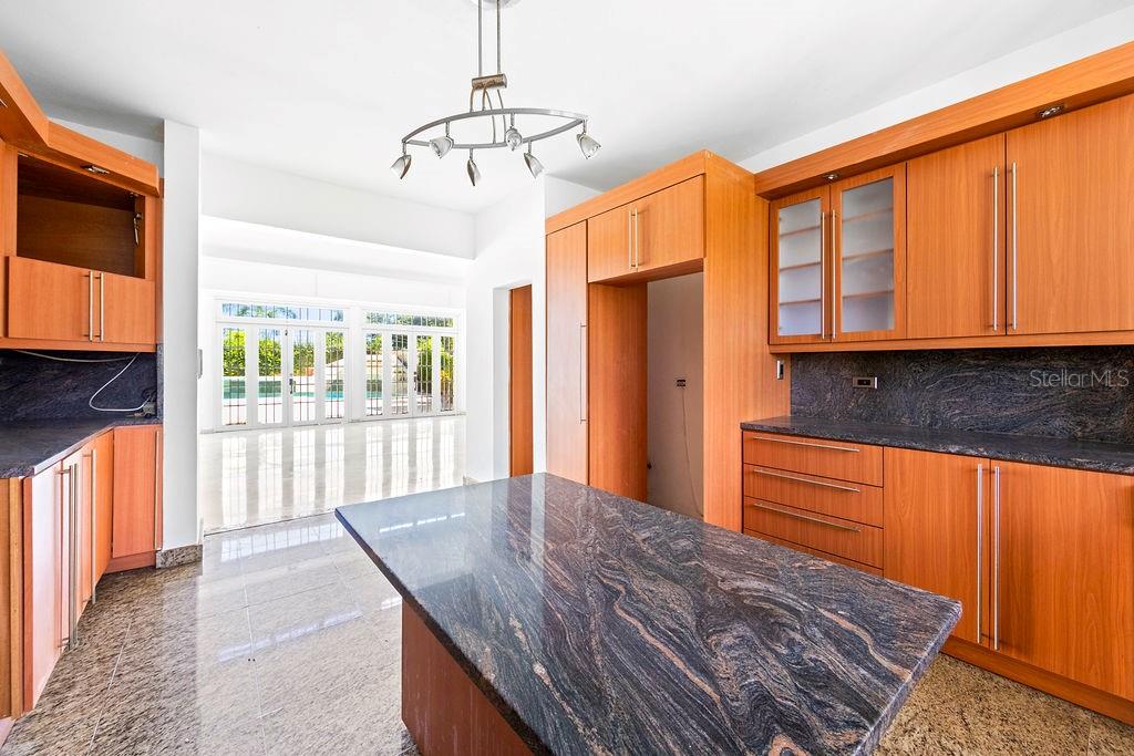 URB. SANTA MARIA 1906 CLL ORQUIDEA